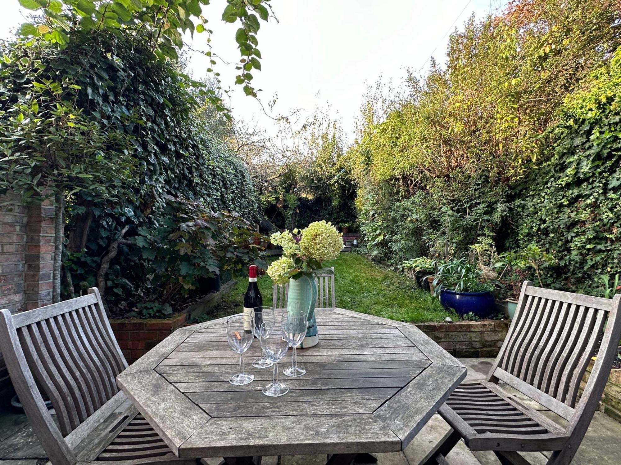 2 Bed Luxe Garden * Londra